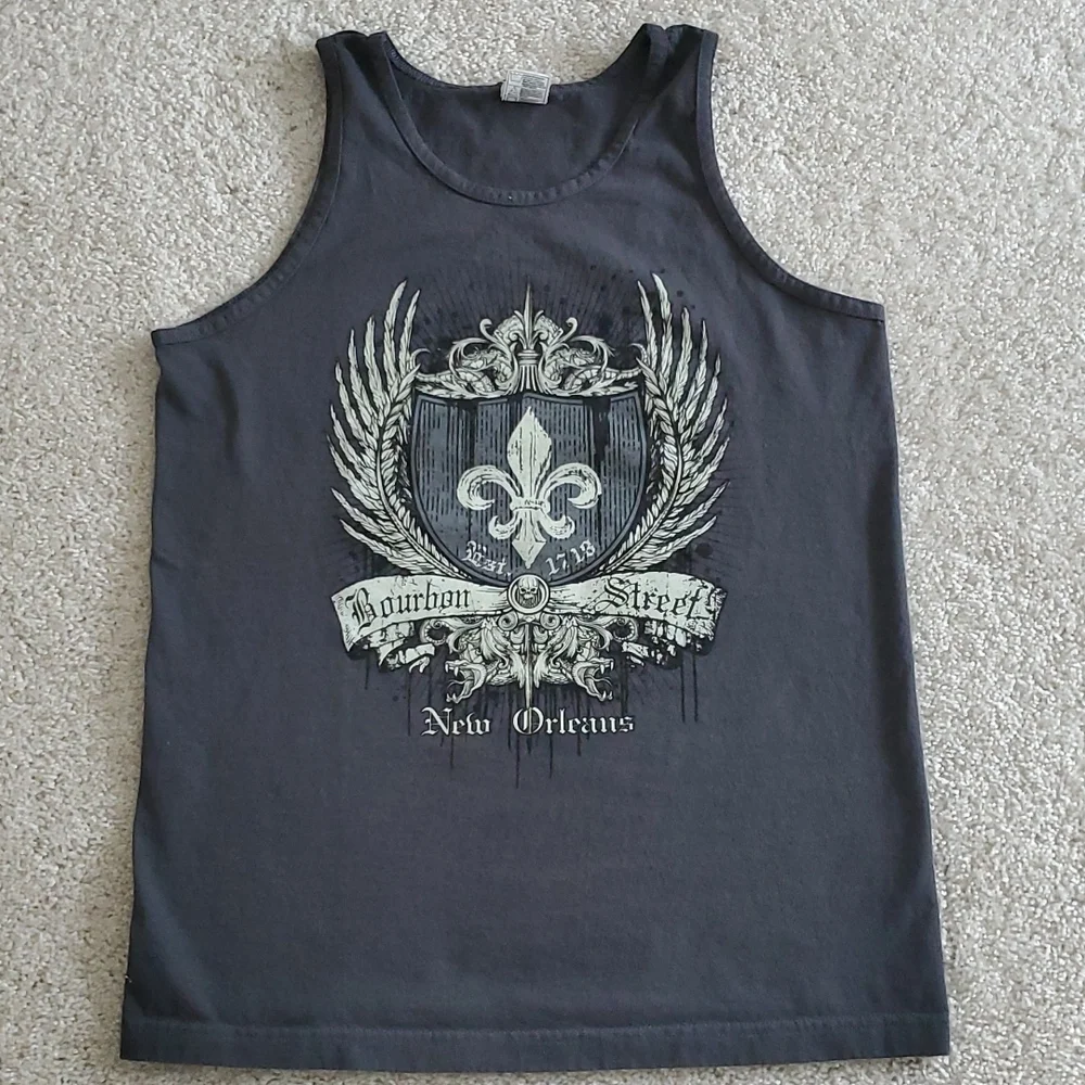 Shirt - Picture 1 of 3
